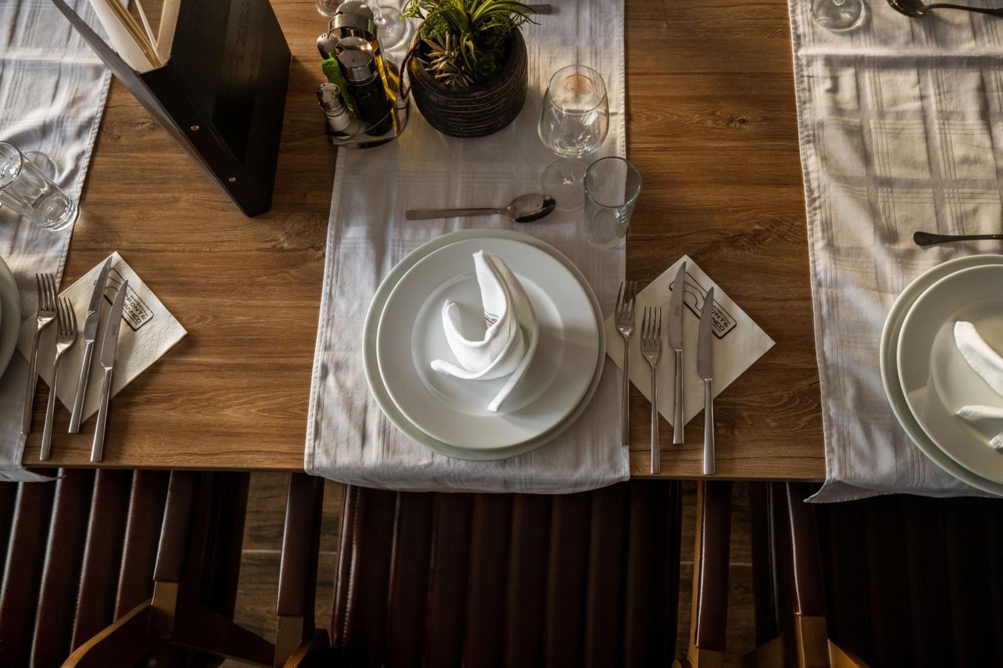 Hotel & Restaurant Ponte Bianco Вране Экстерьер фото