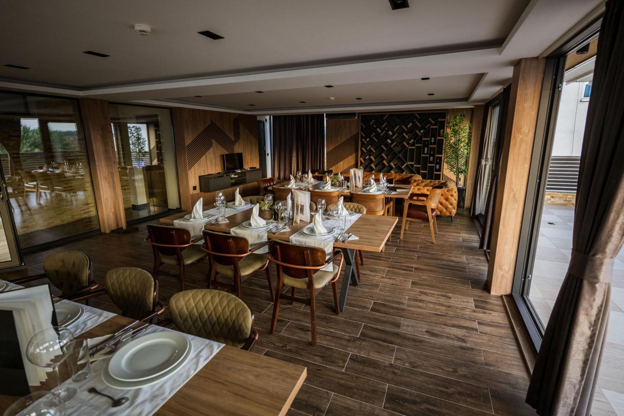 Hotel & Restaurant Ponte Bianco Вране Экстерьер фото