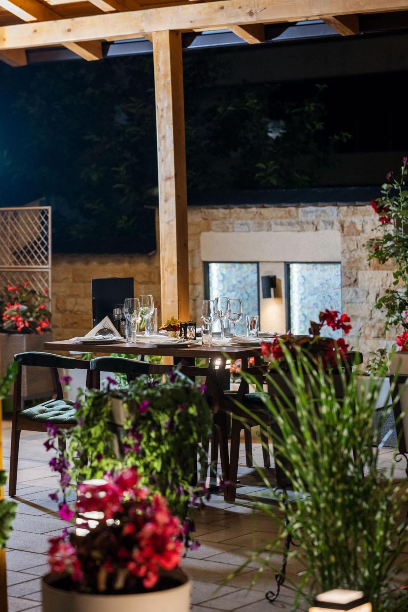 Hotel & Restaurant Ponte Bianco Вране Экстерьер фото