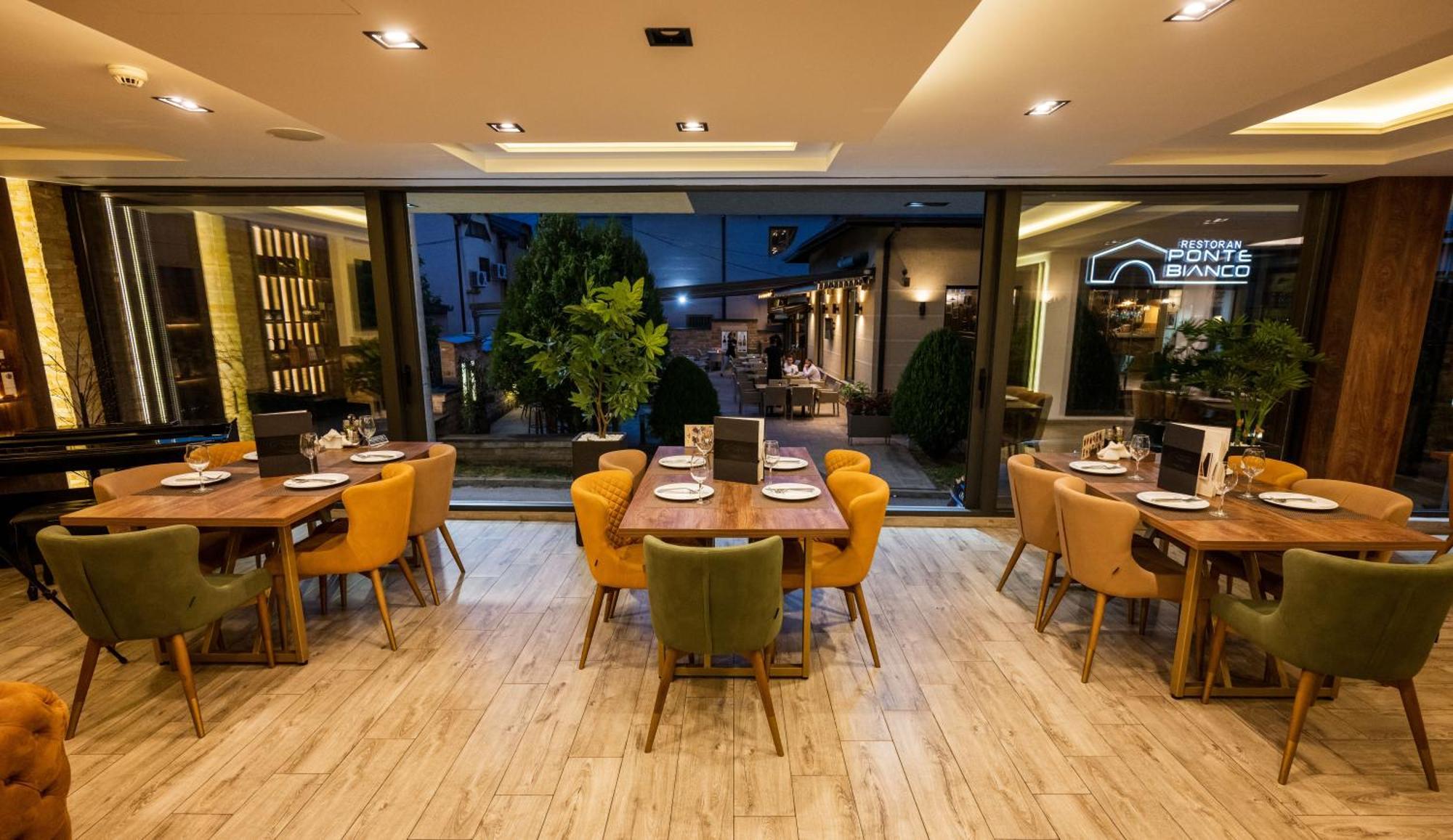 Hotel & Restaurant Ponte Bianco Вране Экстерьер фото