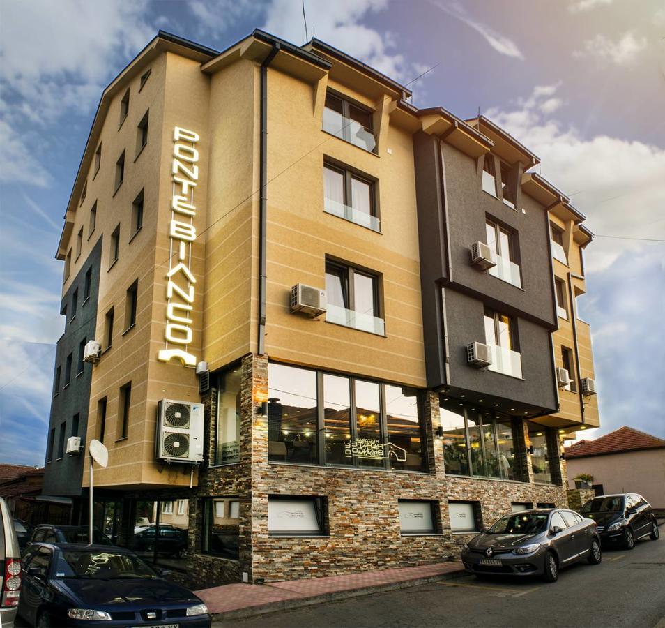 Hotel & Restaurant Ponte Bianco Вране Экстерьер фото